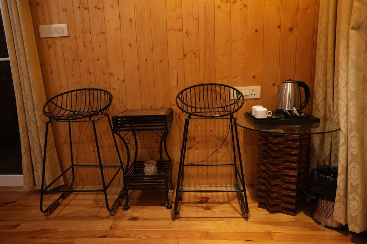 Thehimalayanliving Whistling Pines Hotel Муктесвар Екстериор снимка