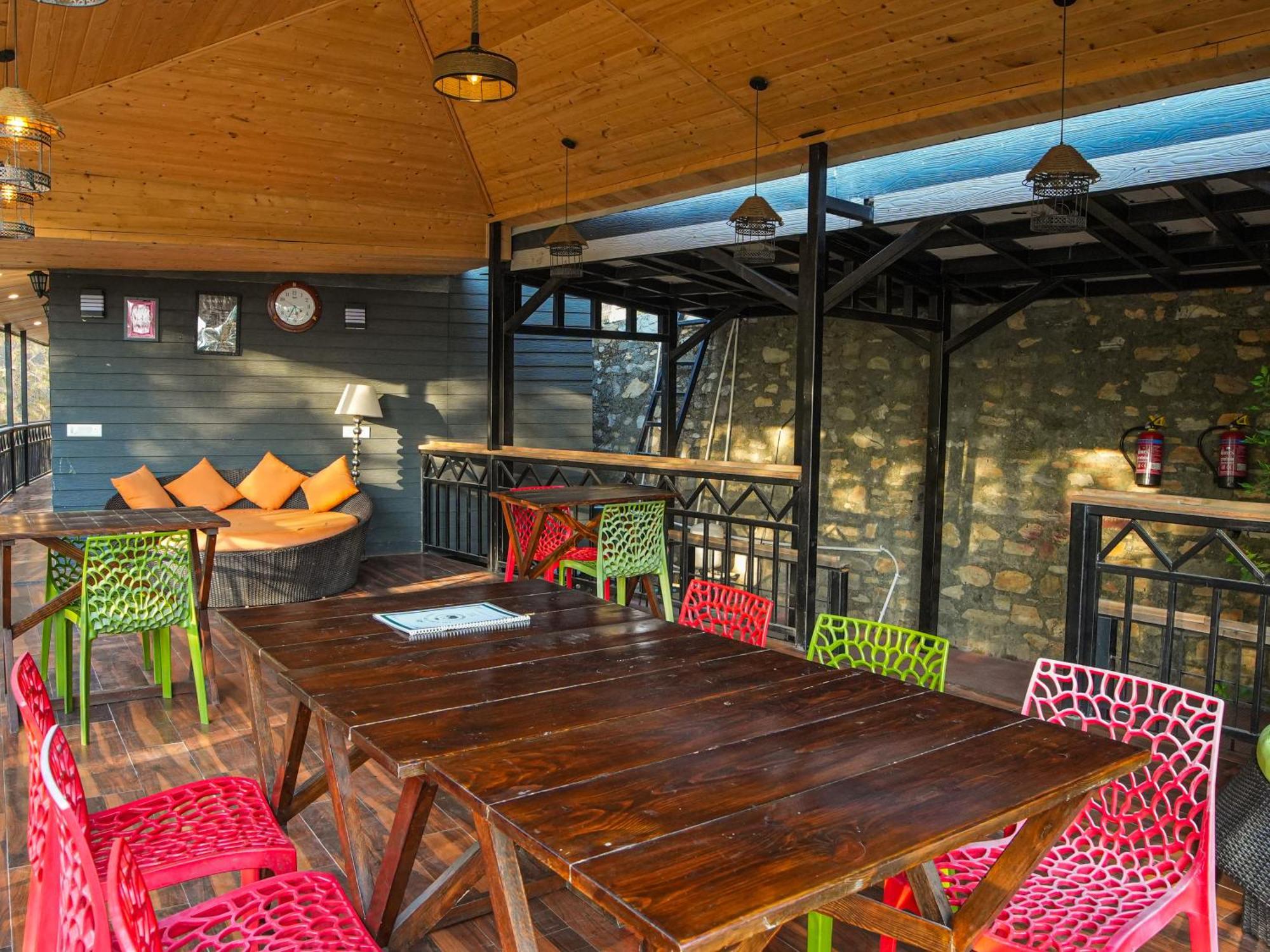 Thehimalayanliving Whistling Pines Hotel Муктесвар Екстериор снимка