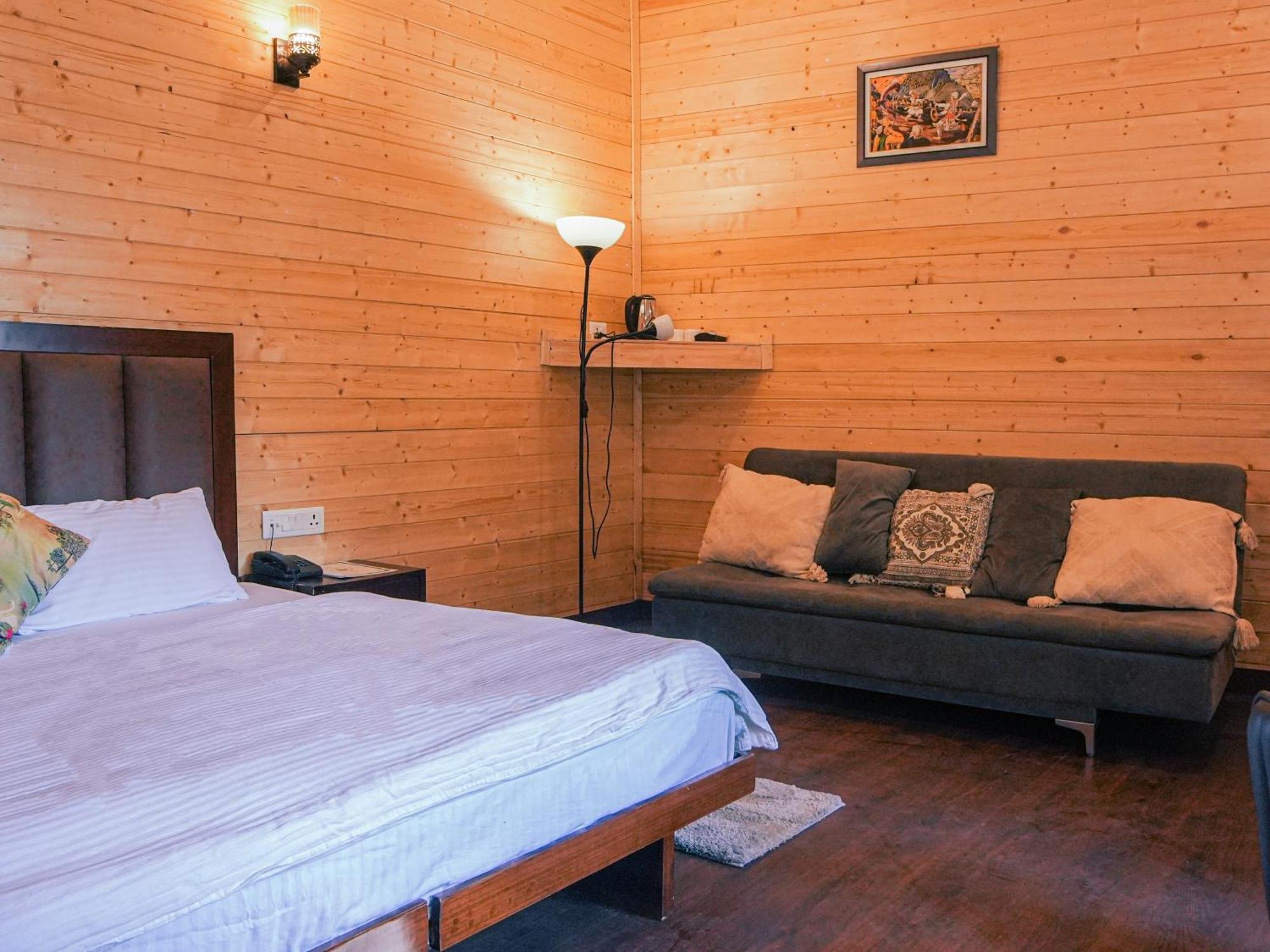 Thehimalayanliving Whistling Pines Hotel Муктесвар Екстериор снимка