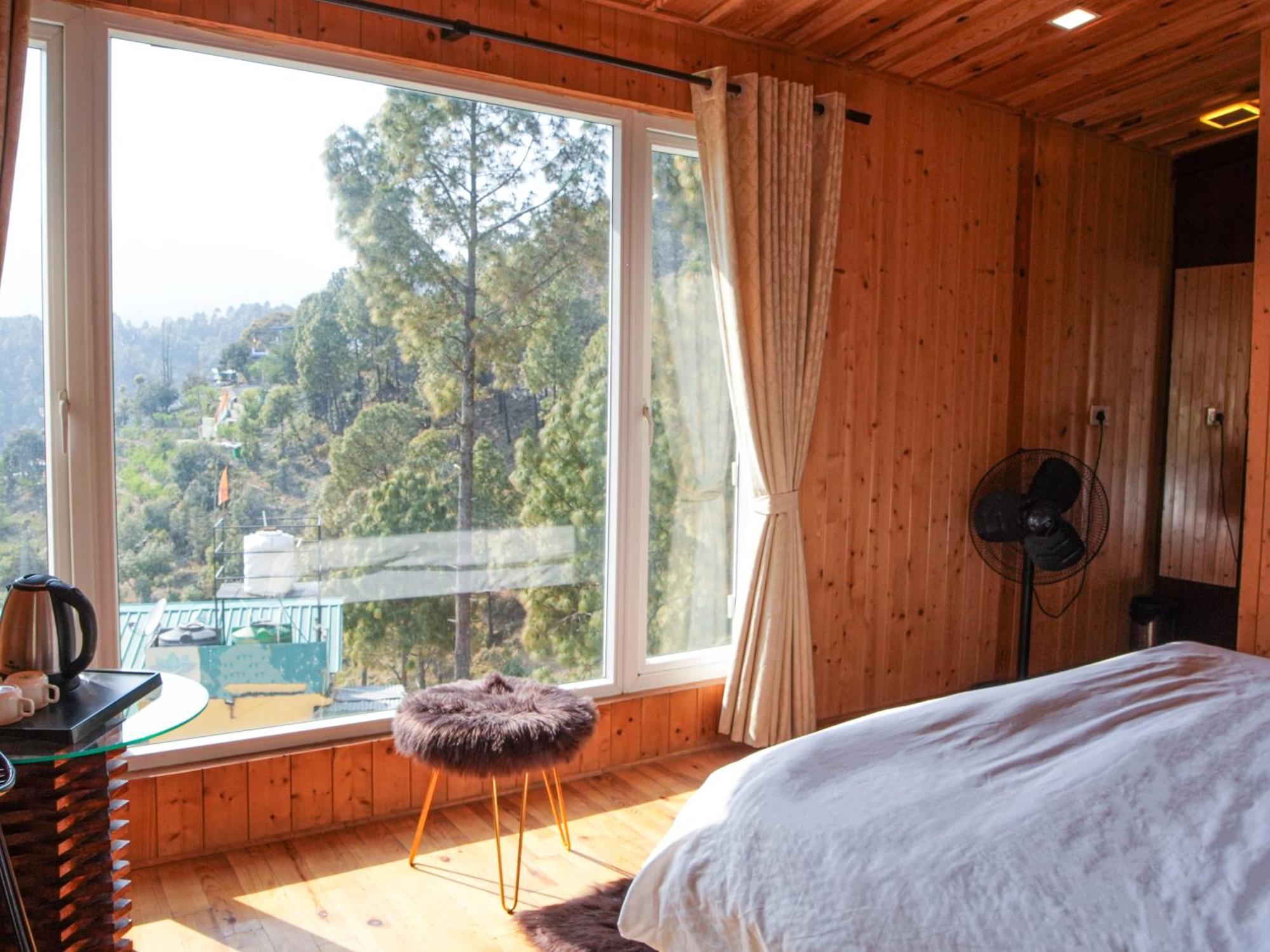 Thehimalayanliving Whistling Pines Hotel Муктесвар Екстериор снимка