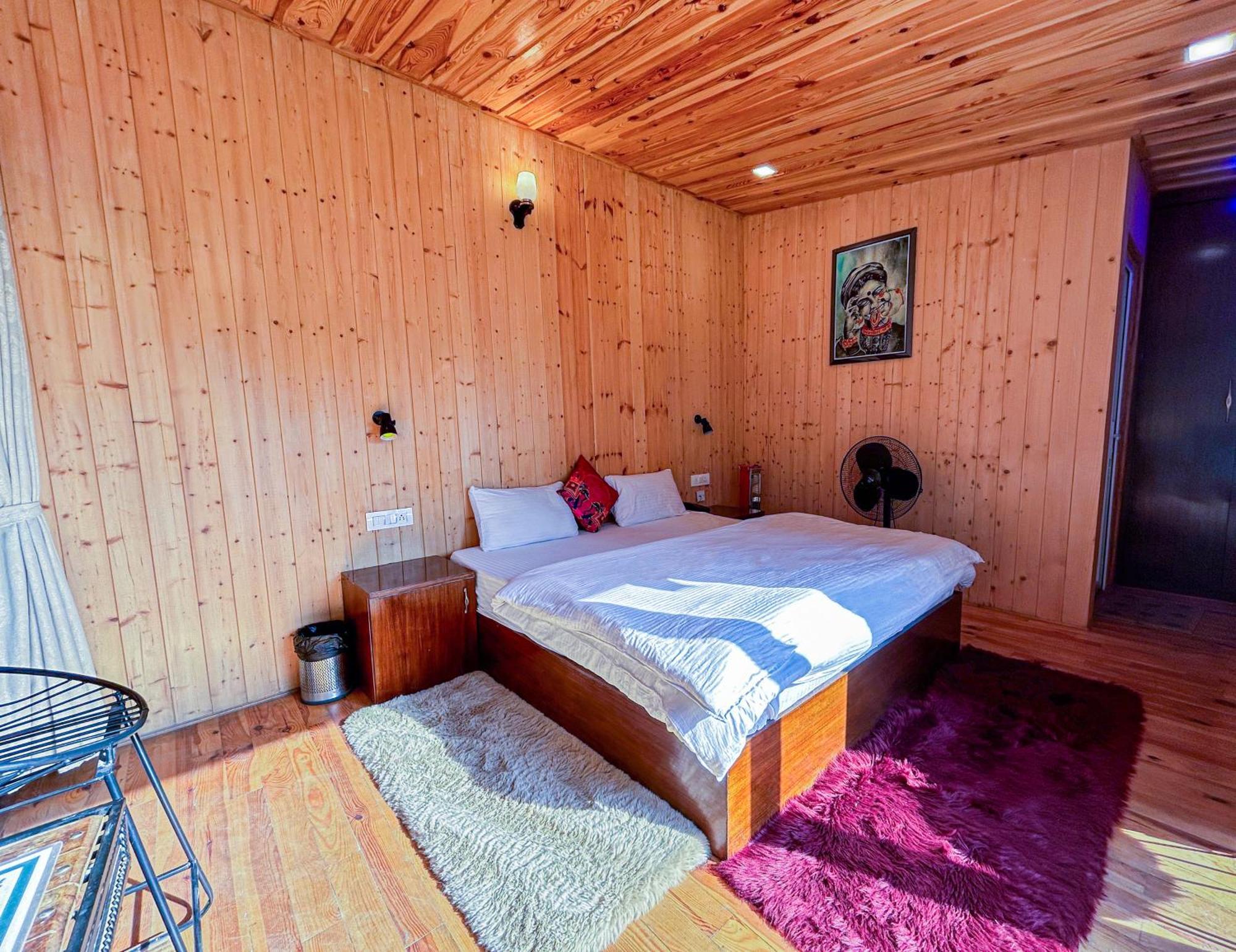 Thehimalayanliving Whistling Pines Hotel Муктесвар Екстериор снимка