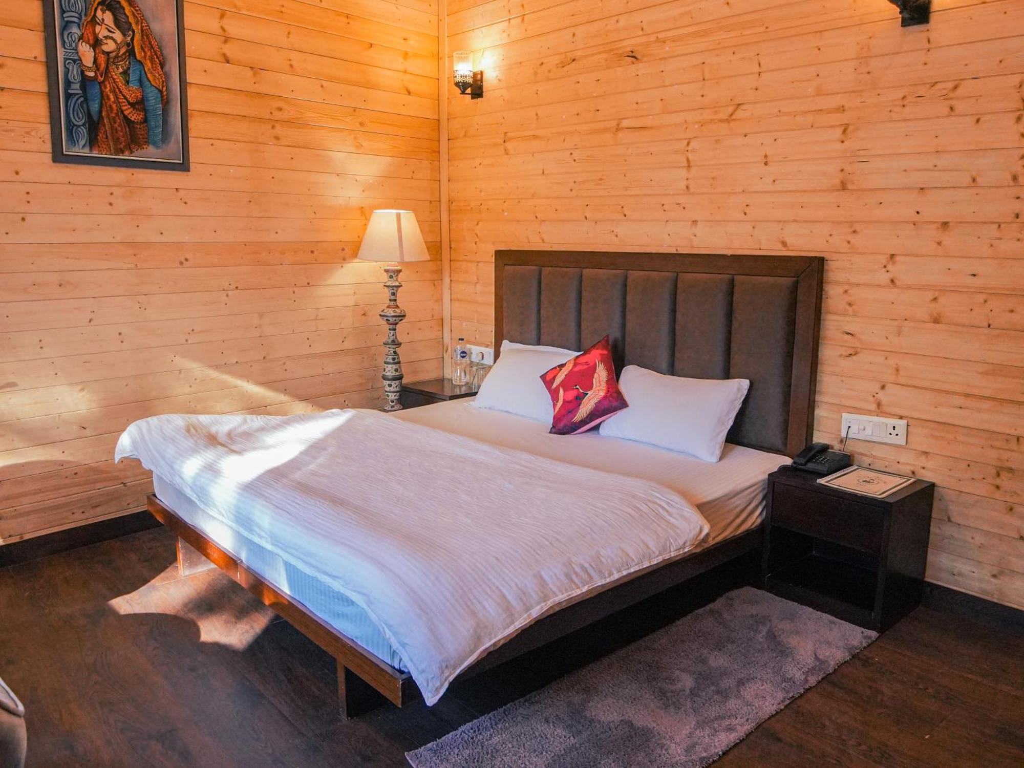 Thehimalayanliving Whistling Pines Hotel Муктесвар Екстериор снимка