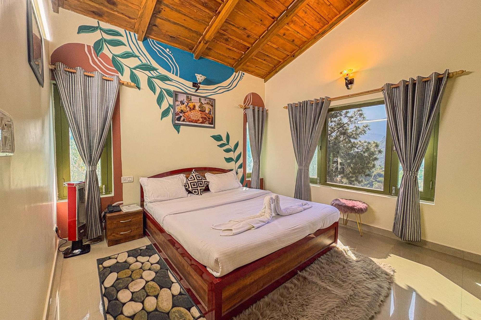 Thehimalayanliving Whistling Pines Hotel Муктесвар Екстериор снимка